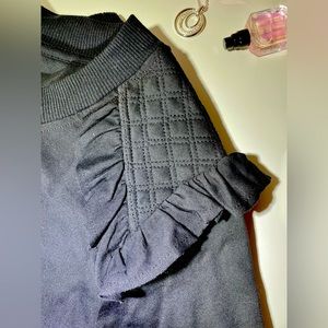 TIME & TRU Long Sleeve Quilted Shoulder Top